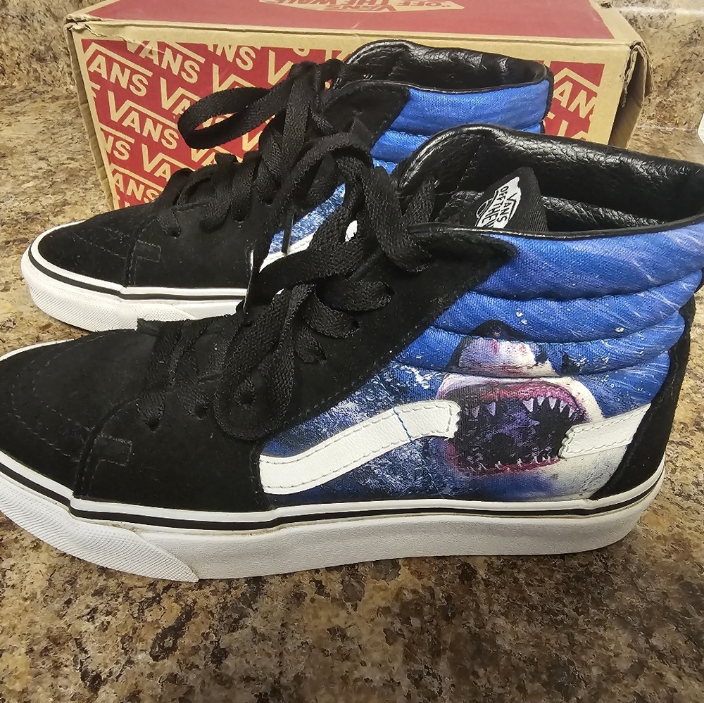 Vans Sk8-Hi Discovery Shark Week (2019) Black True White